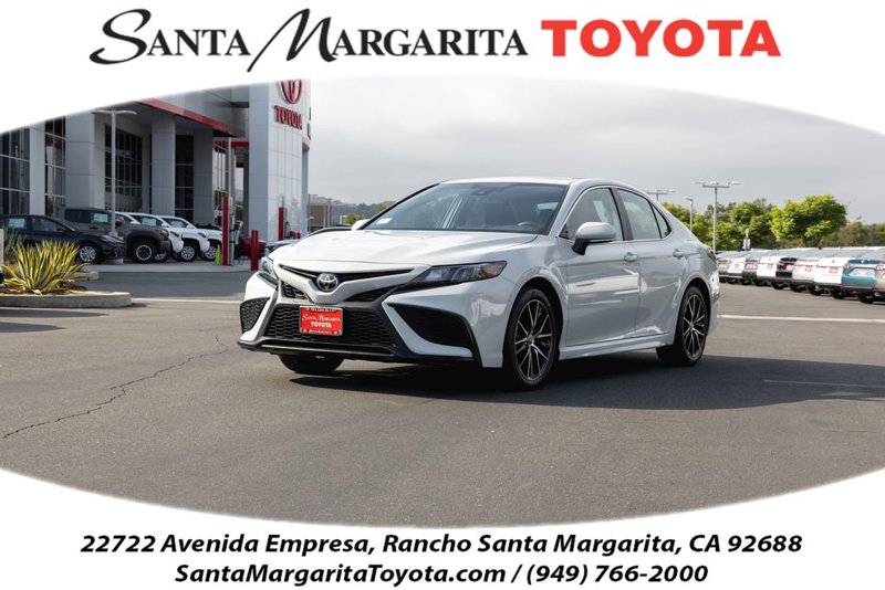 Certified 2023 Toyota Camry SE image 1