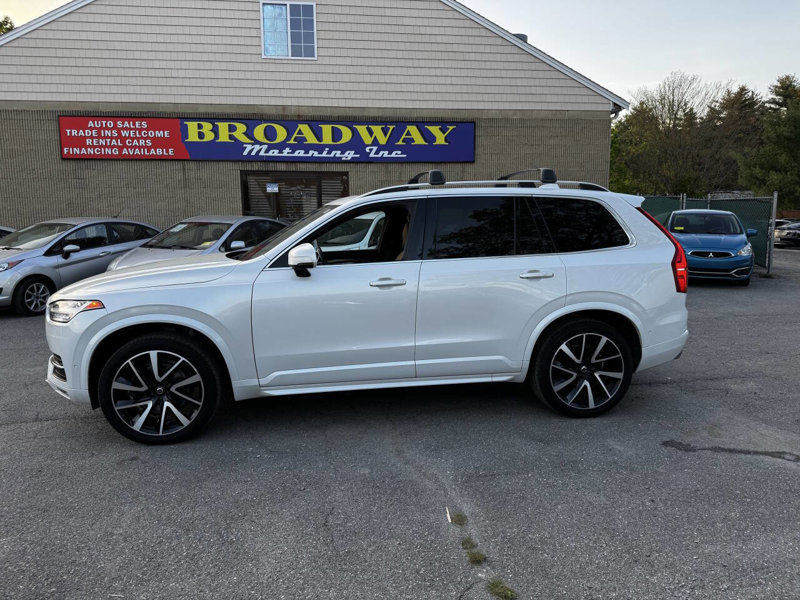 Used 2018 Volvo XC90 T6 Momentum w/ Convenience Package image 1
