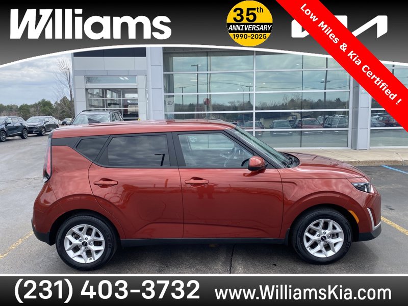 Certified 2023 Kia Soul LX w/ LX Technology Package image 1