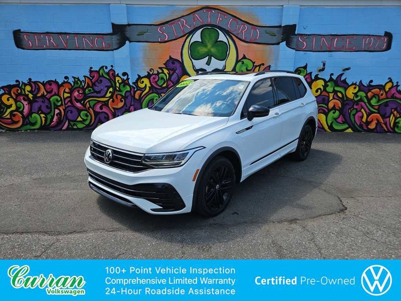 Certified 2022 Volkswagen Tiguan SE R-Line image 1