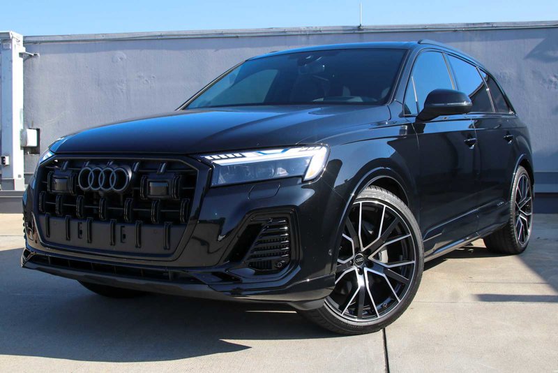 Certified 2025 Audi Q7 3.0T Prestige w/ Prestige Package image 1
