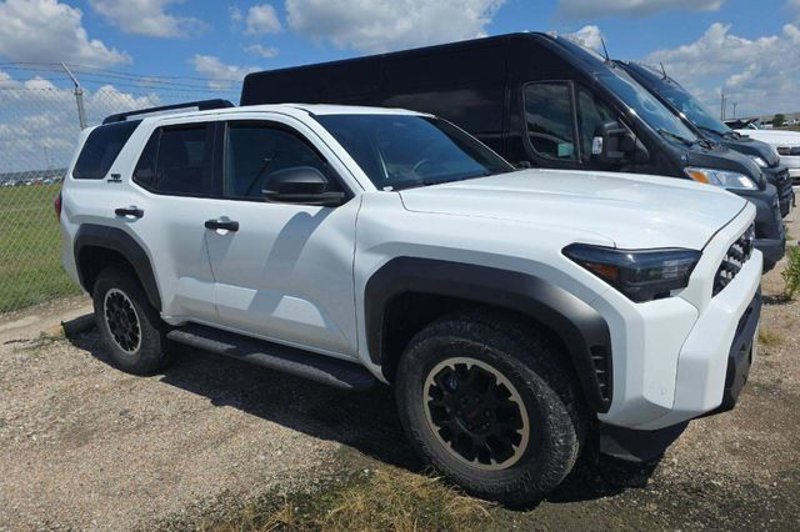 Used 2025 Toyota 4Runner TRD Off-Road image 1