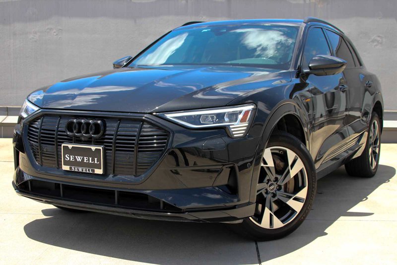 Certified 2022 Audi e-tron Premium w/ Convenience Plus Package image 1