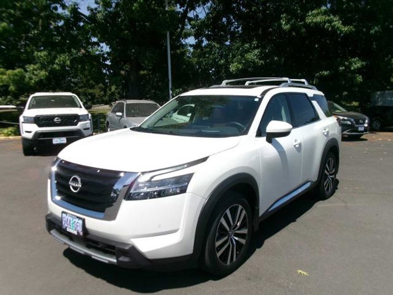 Certified 2024 Nissan Pathfinder Platinum image 1