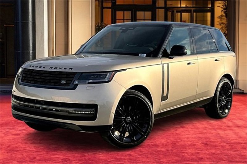 Used 2025 Land Rover Range Rover SE image 1