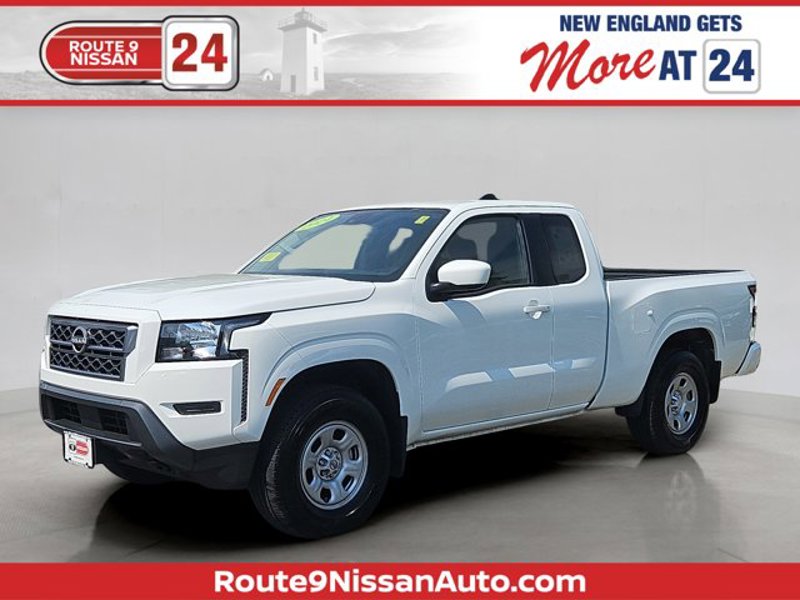 Certified 2024 Nissan Frontier SV image 1