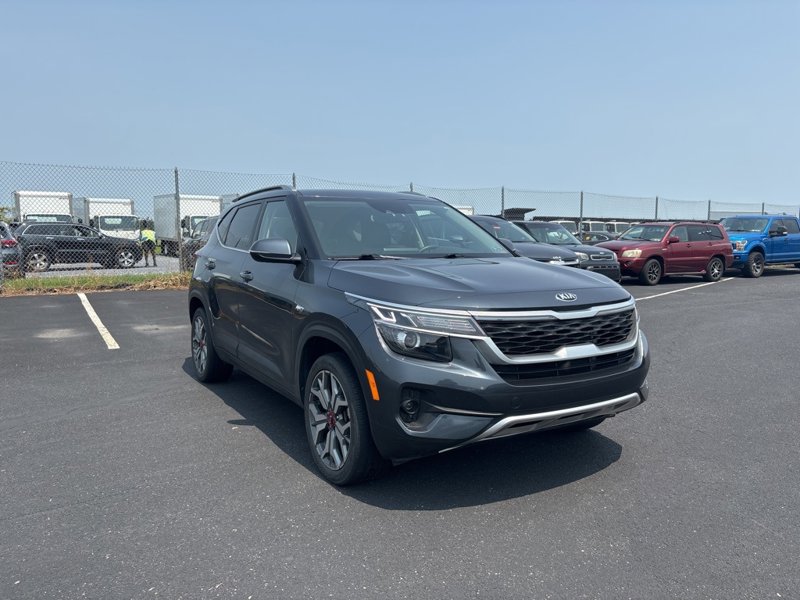 Certified 2021 Kia Seltos S image 1