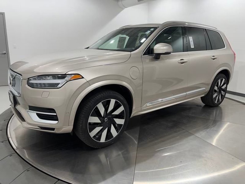 Certified 2024 Volvo XC90 T8 Plus w/ Protection Package Premier image 1