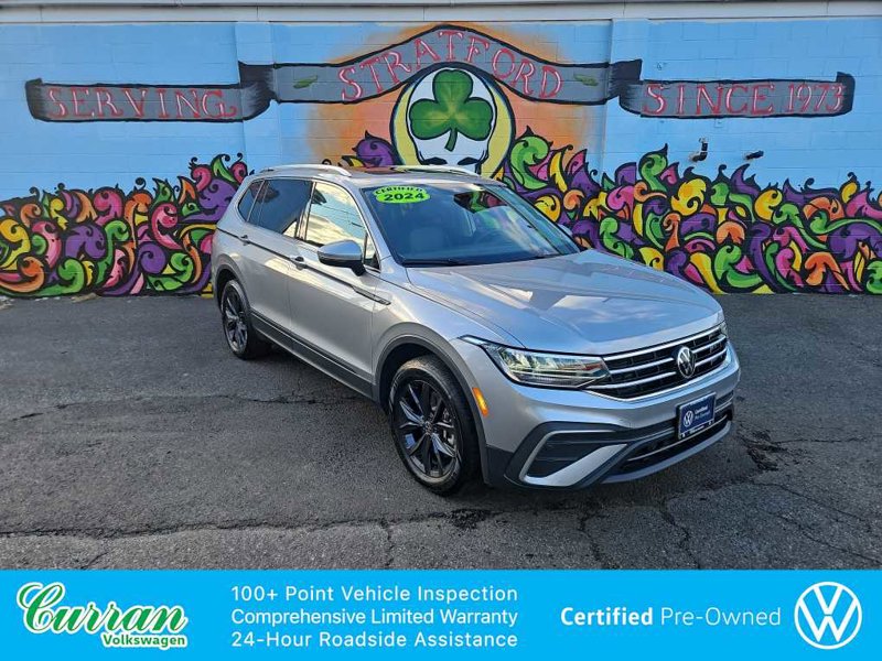 Certified 2024 Volkswagen Tiguan SE w/ Panoramic Sunroof Package image 1