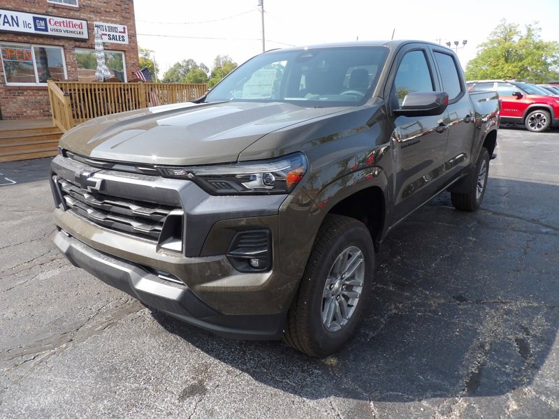 New 2024 Chevrolet Colorado LT w/ LT Convenience Package III image 1