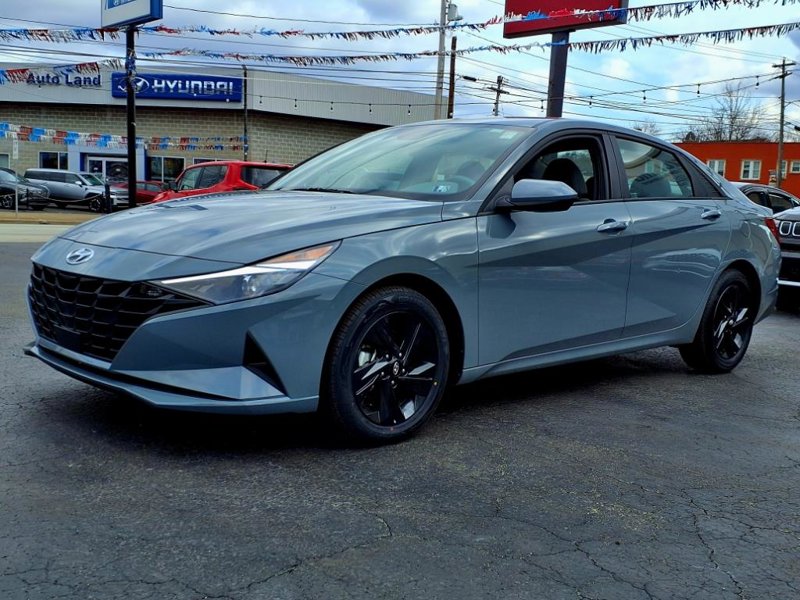 Certified 2022 Hyundai Elantra SEL w/ Convenience Package image 1