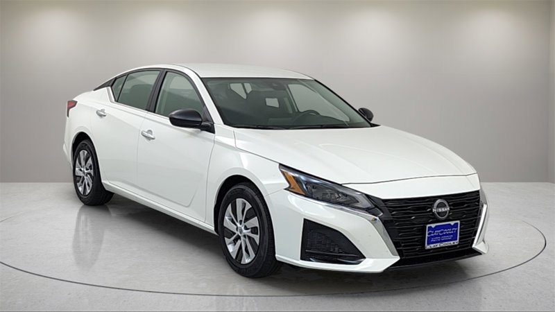 Certified 2025 Nissan Altima 2.5 S image 1