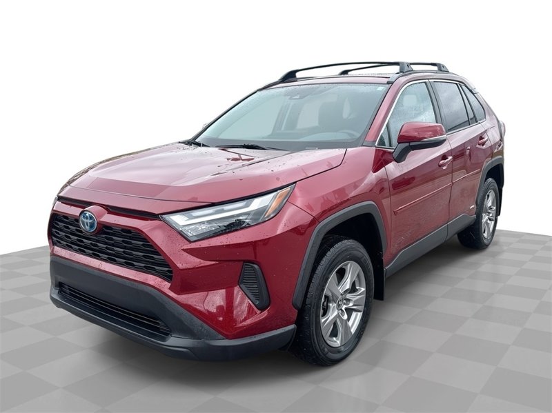 Used 2024 Toyota RAV4 XLE image 1