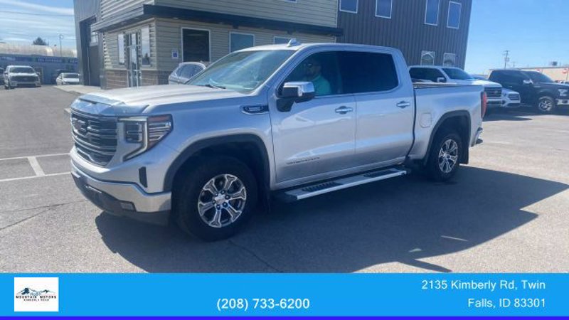 Used 2022 GMC Sierra 1500 SLT image 1