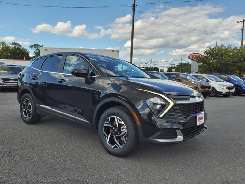 Certified 2023 Kia Sportage LX image 1
