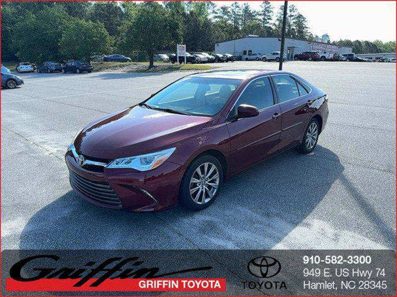 Certified 2017 Toyota Camry XLE image 1