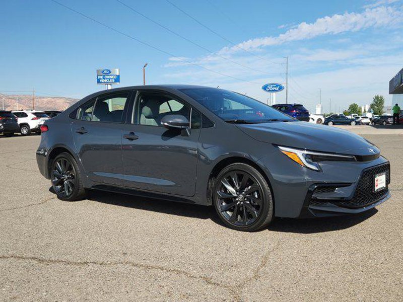 Certified 2023 Toyota Corolla SE image 1