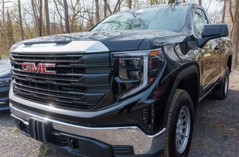 Certified 2024 GMC Sierra 1500 Pro w/ Pro Value Package image 1
