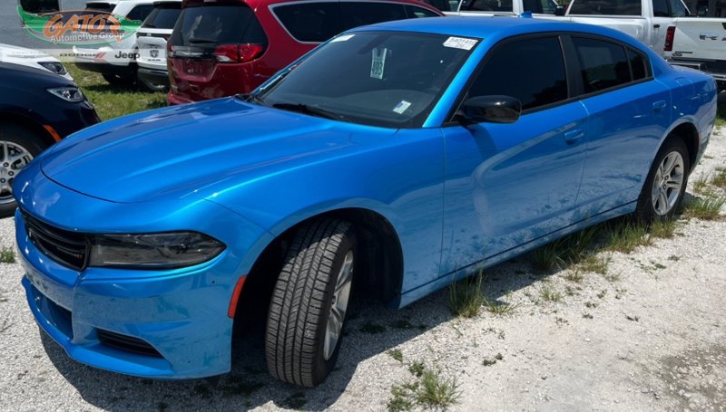 Used 2023 Dodge Charger SXT image 1