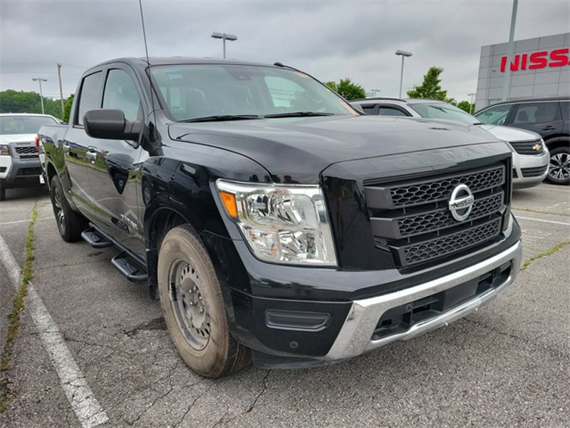 Certified 2021 Nissan Titan SV w/ SV Convenience Package image 1