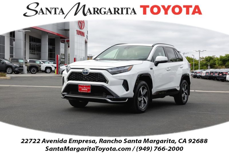 Certified 2023 Toyota RAV4 SE image 1