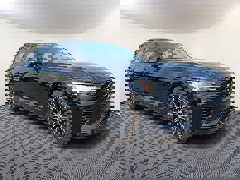 Certified 2023 Volvo S60 T8 Plus image 1
