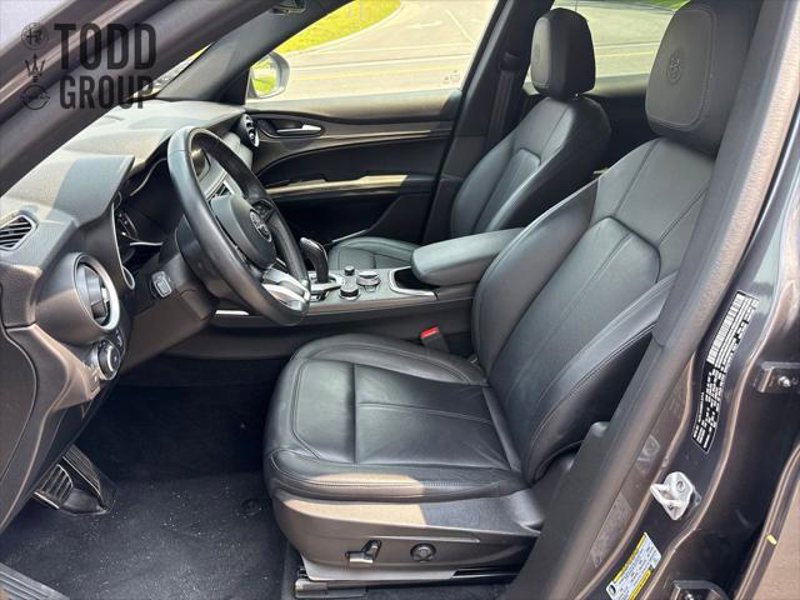 Certified 2022 Alfa Romeo Stelvio Ti image 1