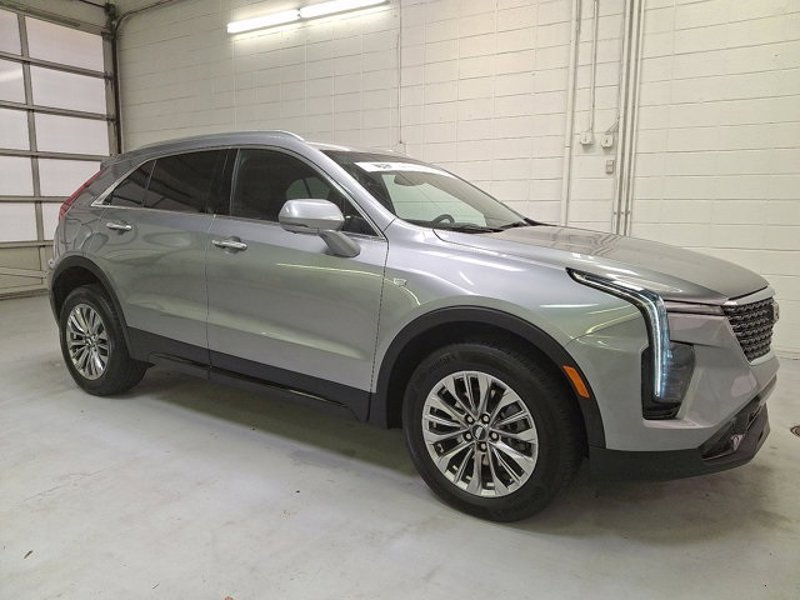 Certified 2025 Cadillac XT4 Premium Luxury image 1