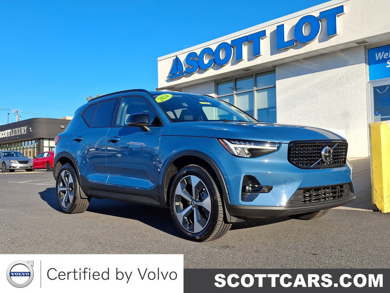 Certified 2024 Volvo XC40 B5 Plus image 1