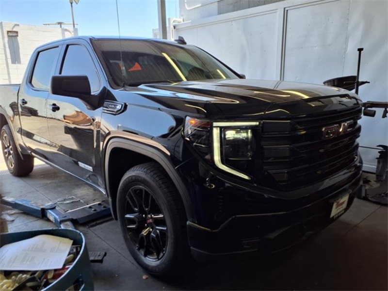 Certified 2022 GMC Sierra 1500 Elevation image 1