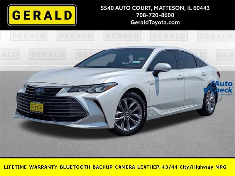 Certified 2021 Toyota Avalon XLE image 1