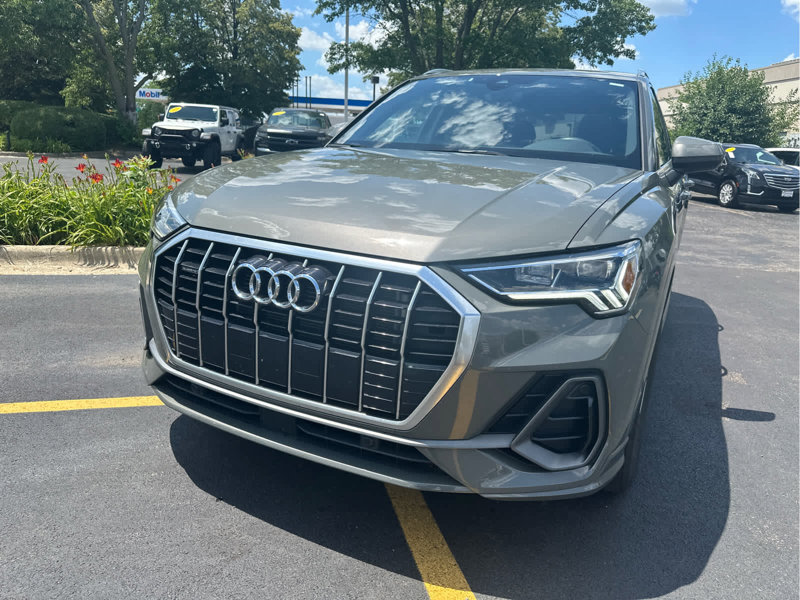 Certified 2023 Audi Q3 2.0T Premium image 1