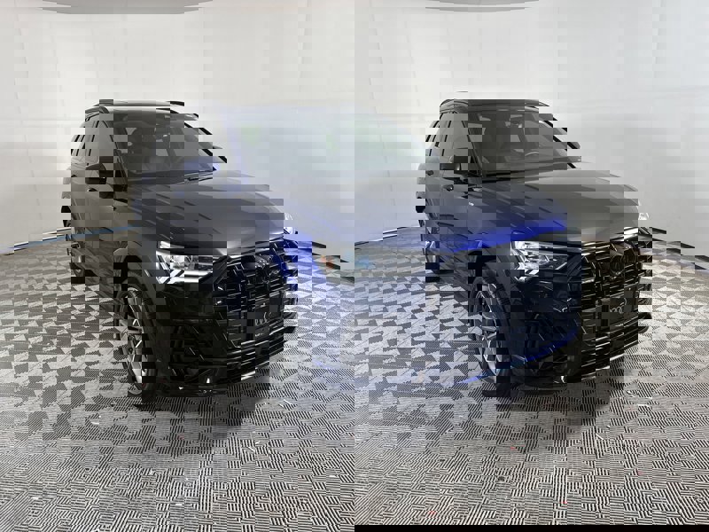 Certified 2023 Audi Q3 2.0T Premium w/ Black Optic Sport Package image 1