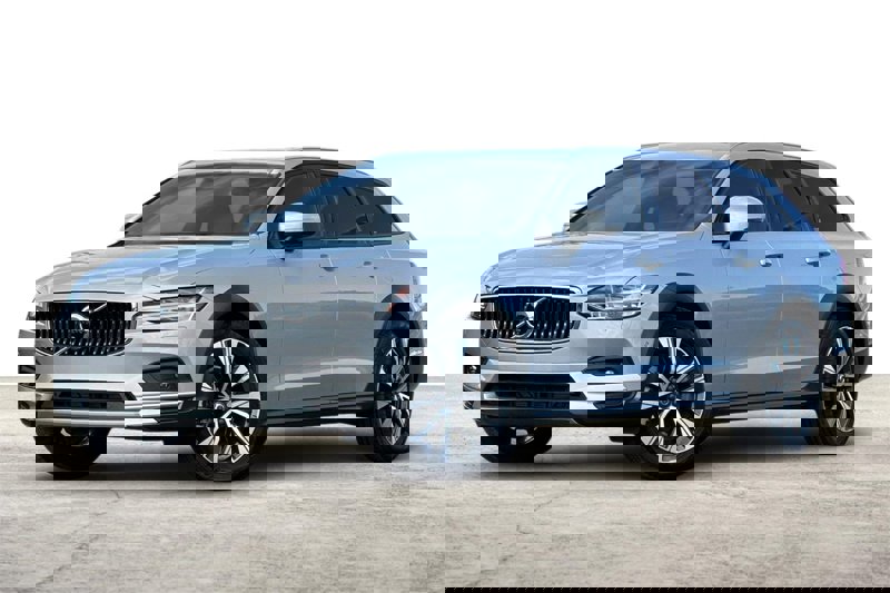 Certified 2024 Volvo V90 B6 Cross Country Plus image 1