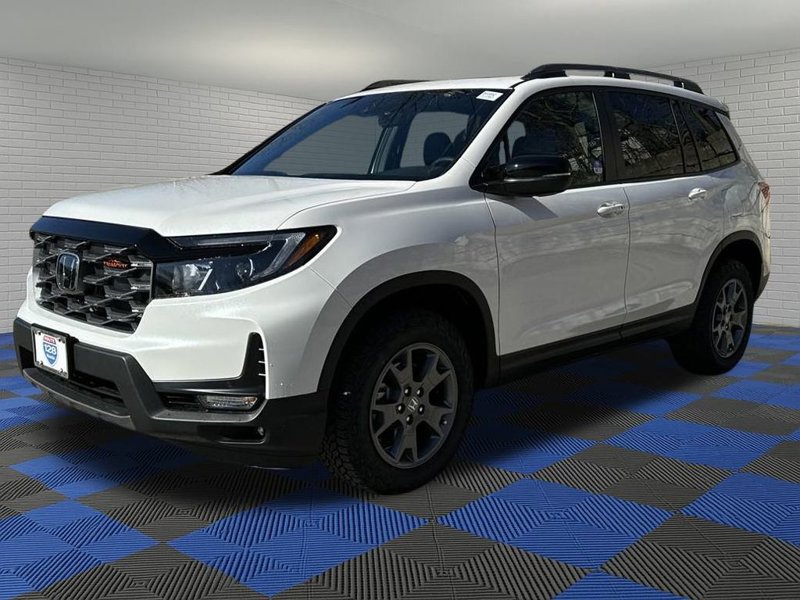Certified 2025 Honda Passport TrailSport image 1