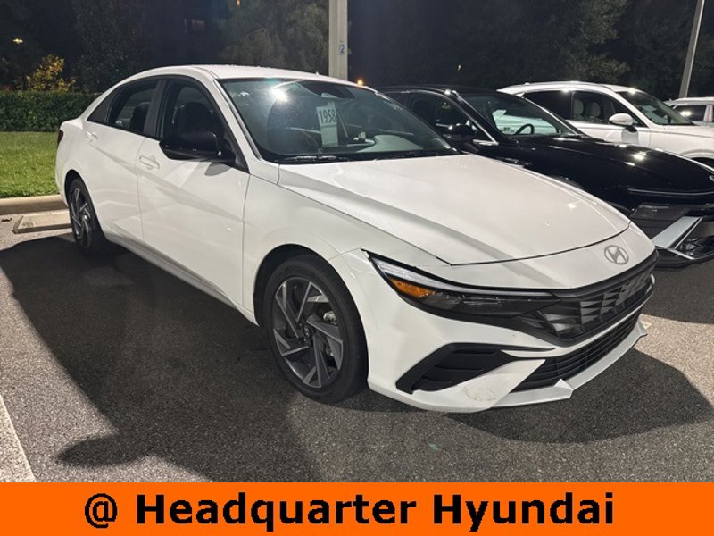 Certified 2025 Hyundai Elantra SEL w/ Cargo Package image 1