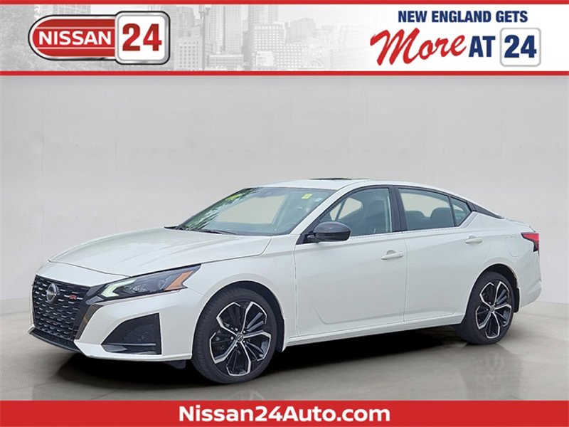 Certified 2023 Nissan Altima 2.5 SR image 1