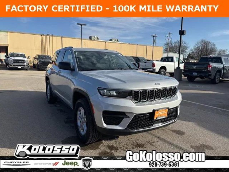Certified 2024 Jeep Grand Cherokee Laredo image 1