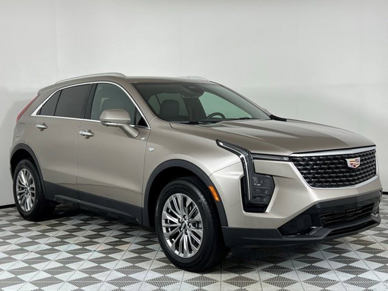 Certified 2025 Cadillac XT4 Premium Luxury image 1