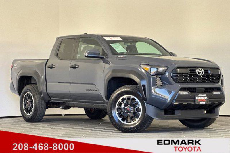 Certified 2025 Toyota Tacoma TRD Off-Road image 1
