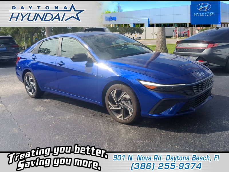 Certified 2025 Hyundai Elantra Sport image 1