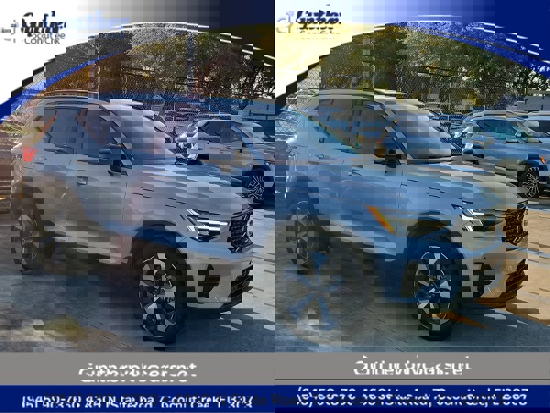 Certified 2024 Volvo XC40 B5 Core image 1
