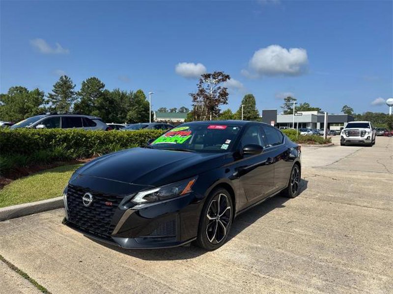 Certified 2024 Nissan Altima 2.5 SR w/ SR Premium Package image 1
