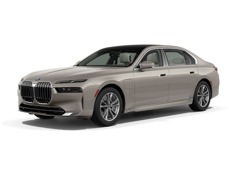 New 2026 BMW 750e xDrive image 1