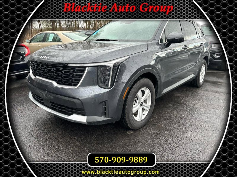 Used 2024 Kia Sorento LX image 1