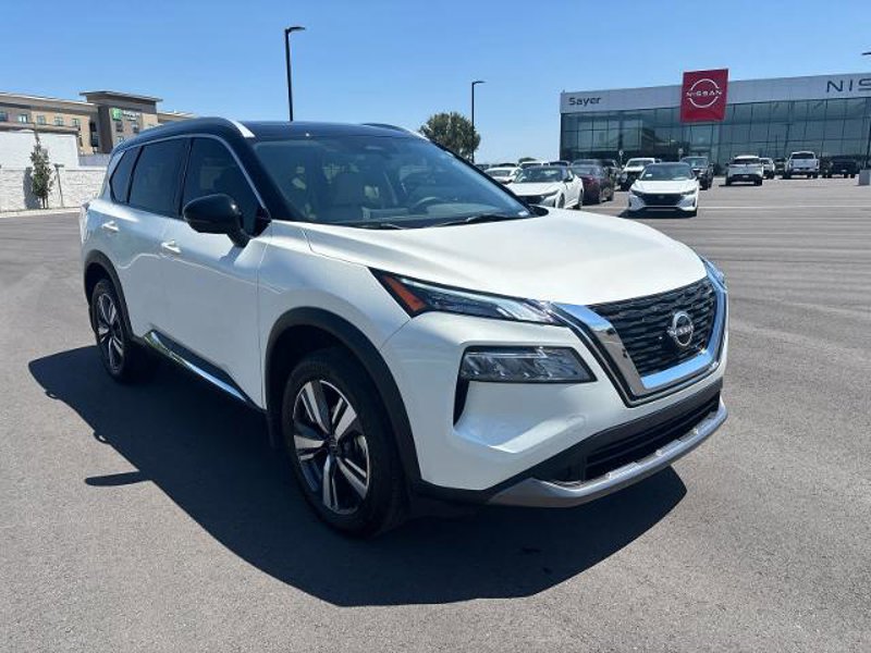 Certified 2023 Nissan Rogue SL image 1