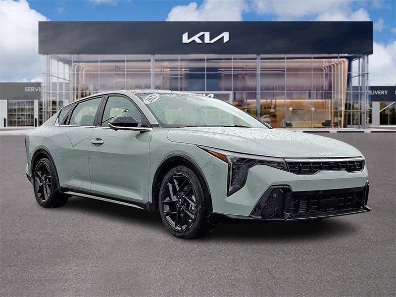 Certified 2025 Kia K4 GT-Line Turbo image 1
