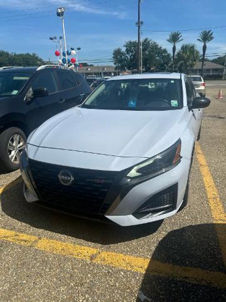 Certified 2025 Nissan Altima 2.5 SR w/ SR Premium Package image 1
