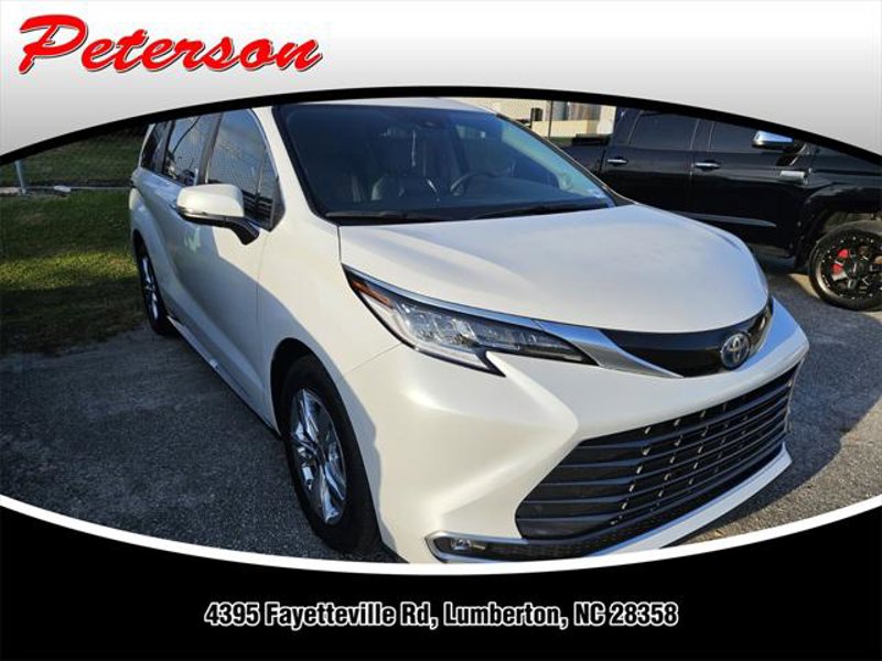 Certified 2024 Toyota Sienna Limited image 1