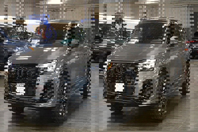 Certified 2025 Audi Q7 3.0T Premium Plus w/ Premium Plus Package image 1